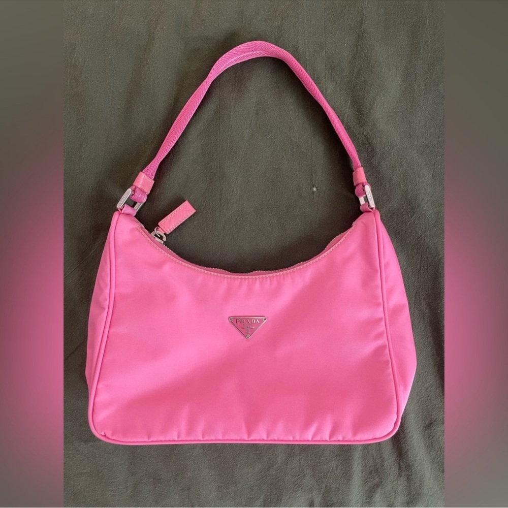 Reselling this Prada purse I bought  on here an I couldn’t return it